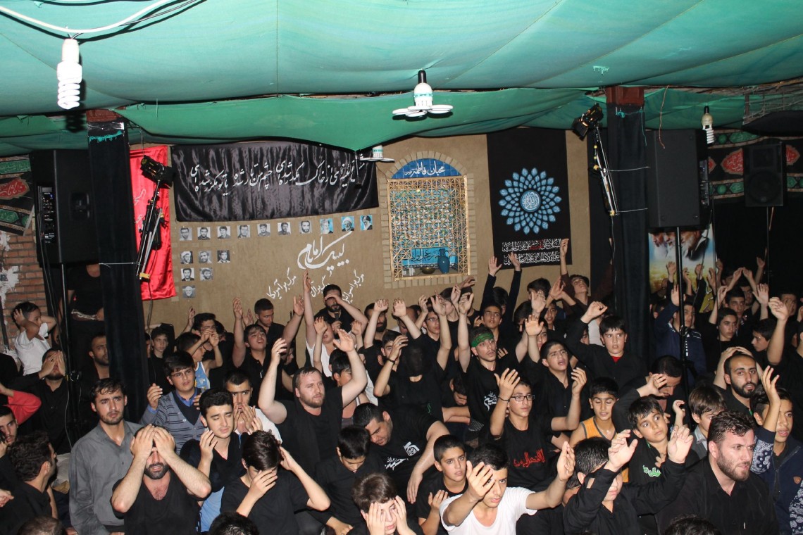 سوگواره چهارم-عکس 55-سیدصدرالدین سیدصبوری-جلسه هیأت فضای داخلی