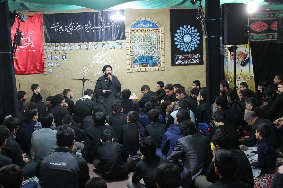 سوگواره چهارم-عکس 67-سیدصدرالدین سیدصبوری-جلسه هیأت فضای داخلی