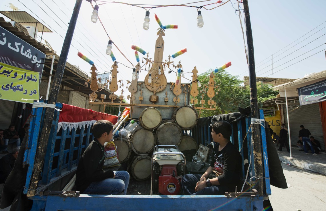 سوگواره چهارم-عکس 35-سید احسان مرتضوی-جلسه هیأت فضای بیرونی