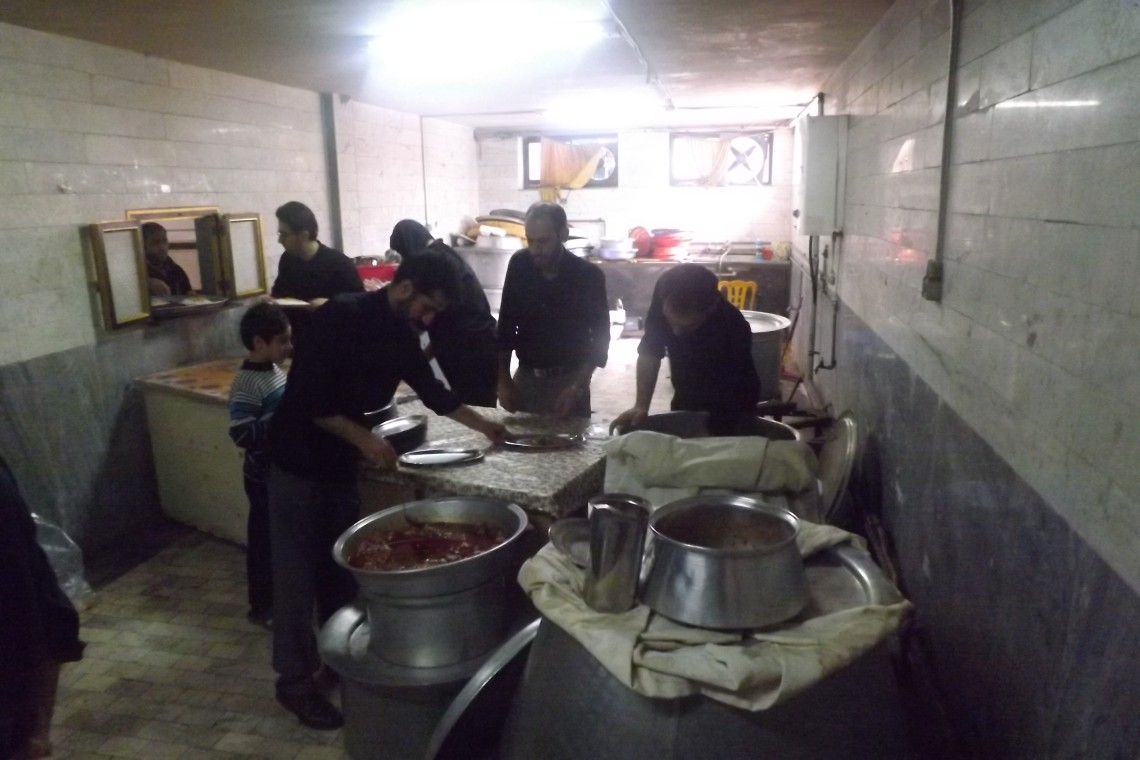 سوگواره چهارم-عکس 47-احمد قره داغی-جلسه هیأت فضای بیرونی