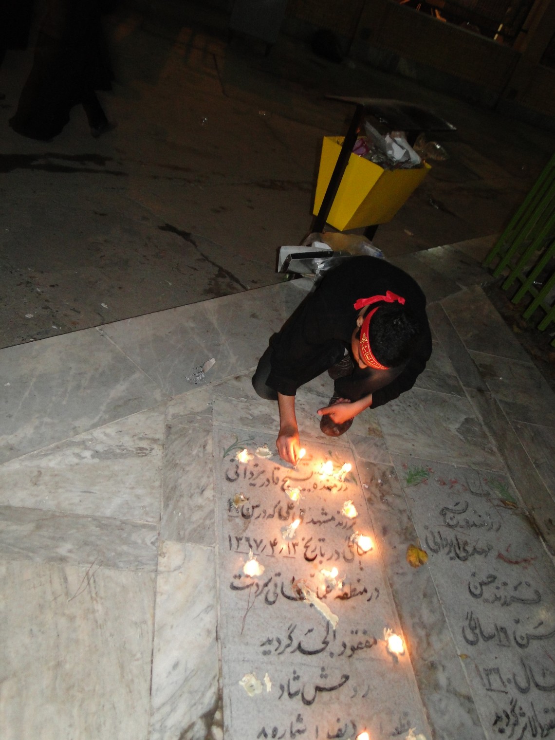 سوگواره دوم-عکس 14-فرشید پراوین-جلسه هیأت فضای بیرونی 