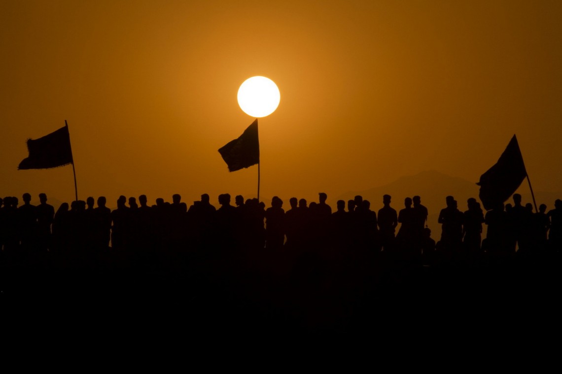 دهمین سوگواره عاشورایی عکس هیأت-هادی دهقان پور-مجالس احیای امراهل‌البیت علیهم‌السلام مجموعه عکس-دوربین دیجیتال-اقامه عزا (گزارشی از روند برگزاری مراسم هیأت از ابتدا تا انتها)