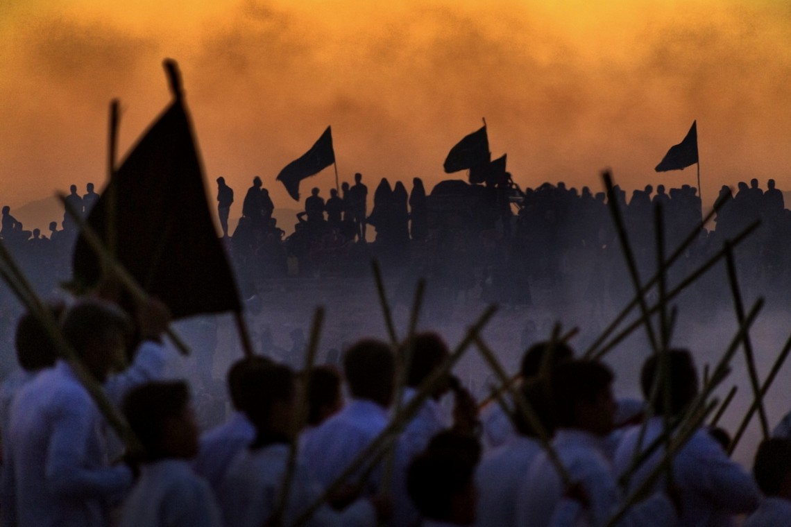 دهمین سوگواره عاشورایی عکس هیأت-هادی دهقان پور-مجالس احیای امراهل‌البیت علیهم‌السلام مجموعه عکس-دوربین دیجیتال-اقامه عزا (گزارشی از روند برگزاری مراسم هیأت از ابتدا تا انتها)