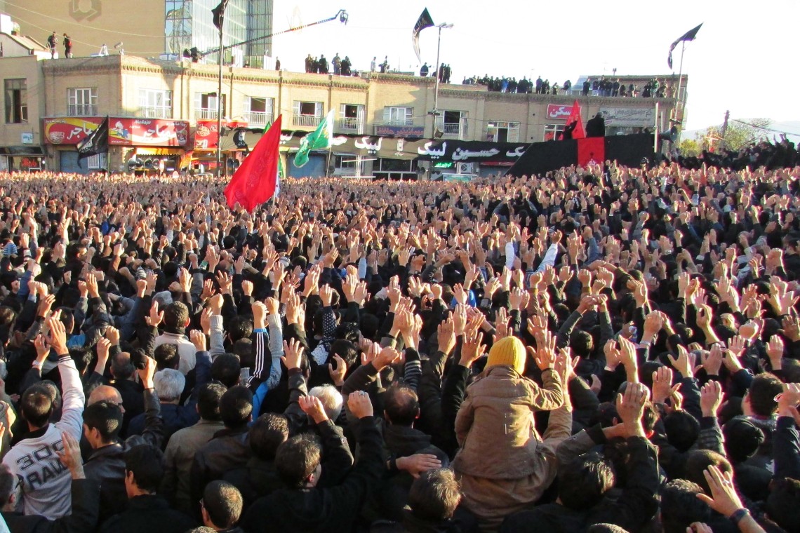 سوگواره سوم-عکس 24-مهدی کرمی-جلسه هیأت فضای بیرونی