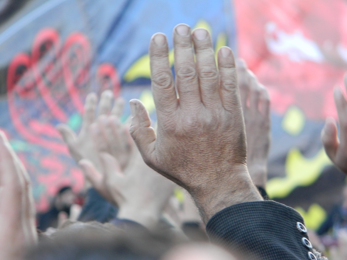 سوگواره سوم-عکس 3-رضا موذن-جلسه هیأت فضای بیرونی