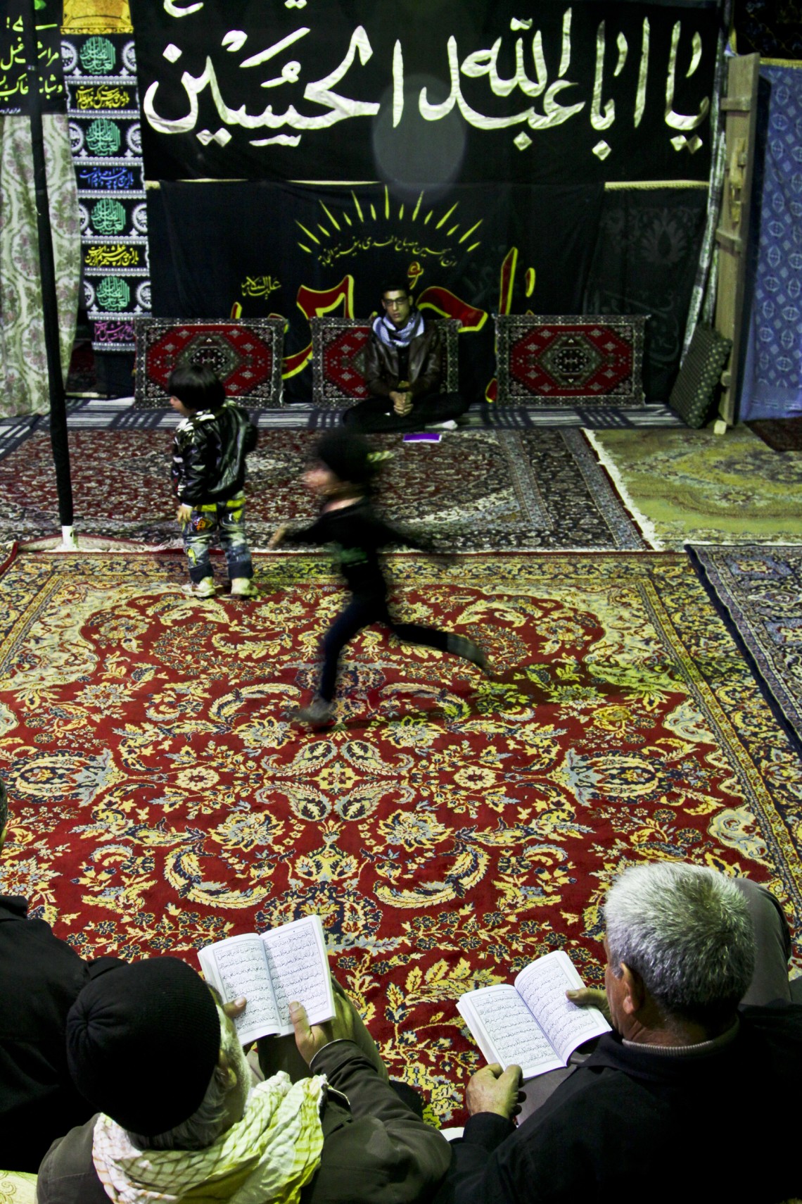 سوگواره چهارم-عکس 21-مسعود جعفری نژادان-جلسه هیأت فضای بیرونی