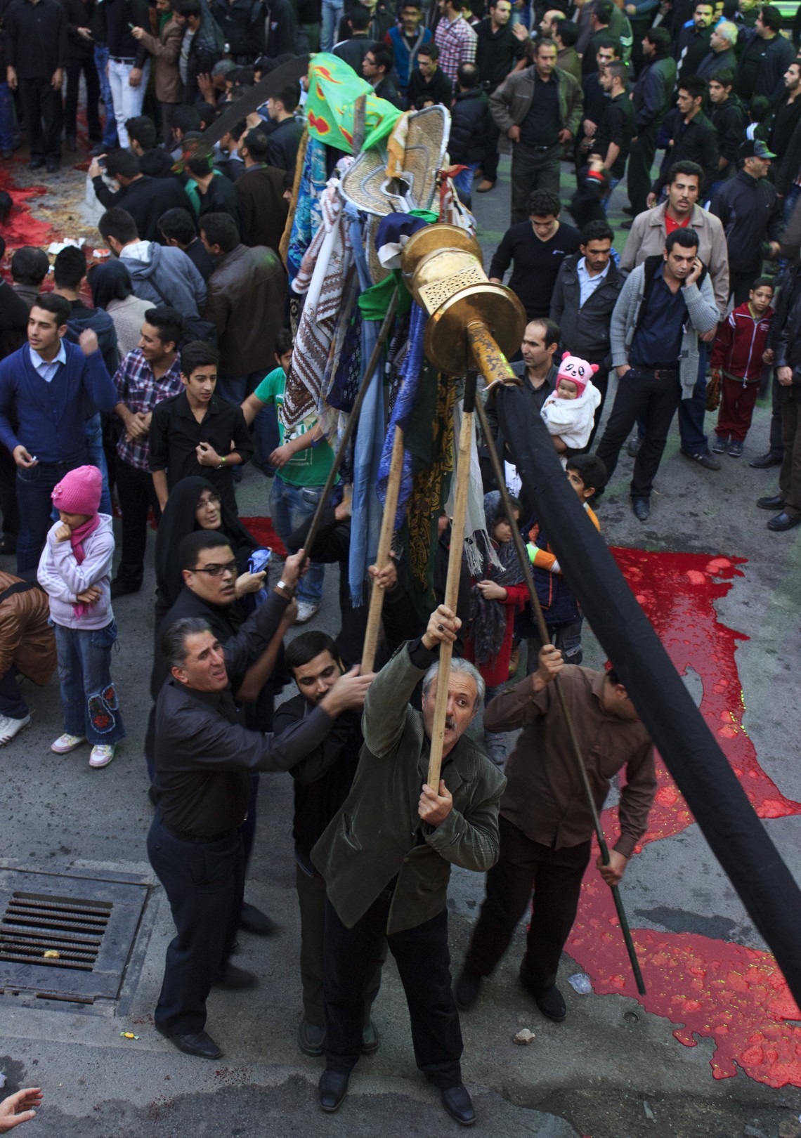 سوگواره دوم-عکس 4-محمد رضا غفاری-جلسه هیأت فضای داخلی