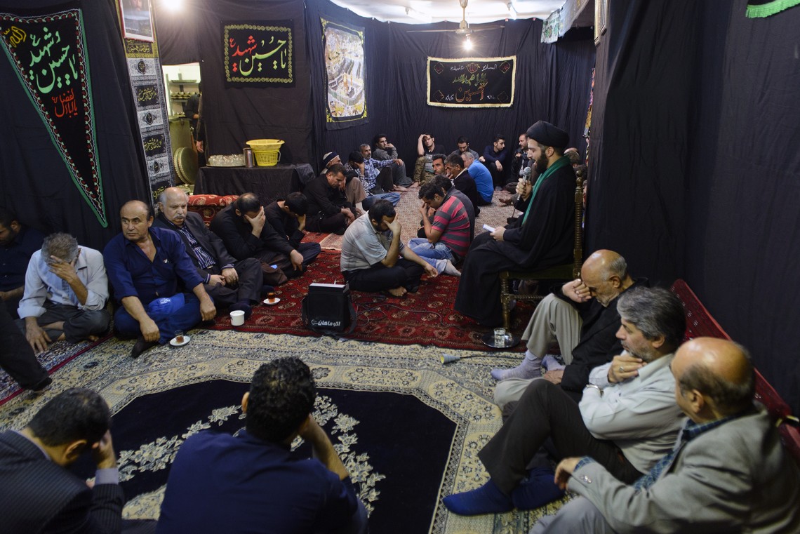 سوگواره چهارم-عکس 57-علی دهقان-جلسه هیأت فضای داخلی