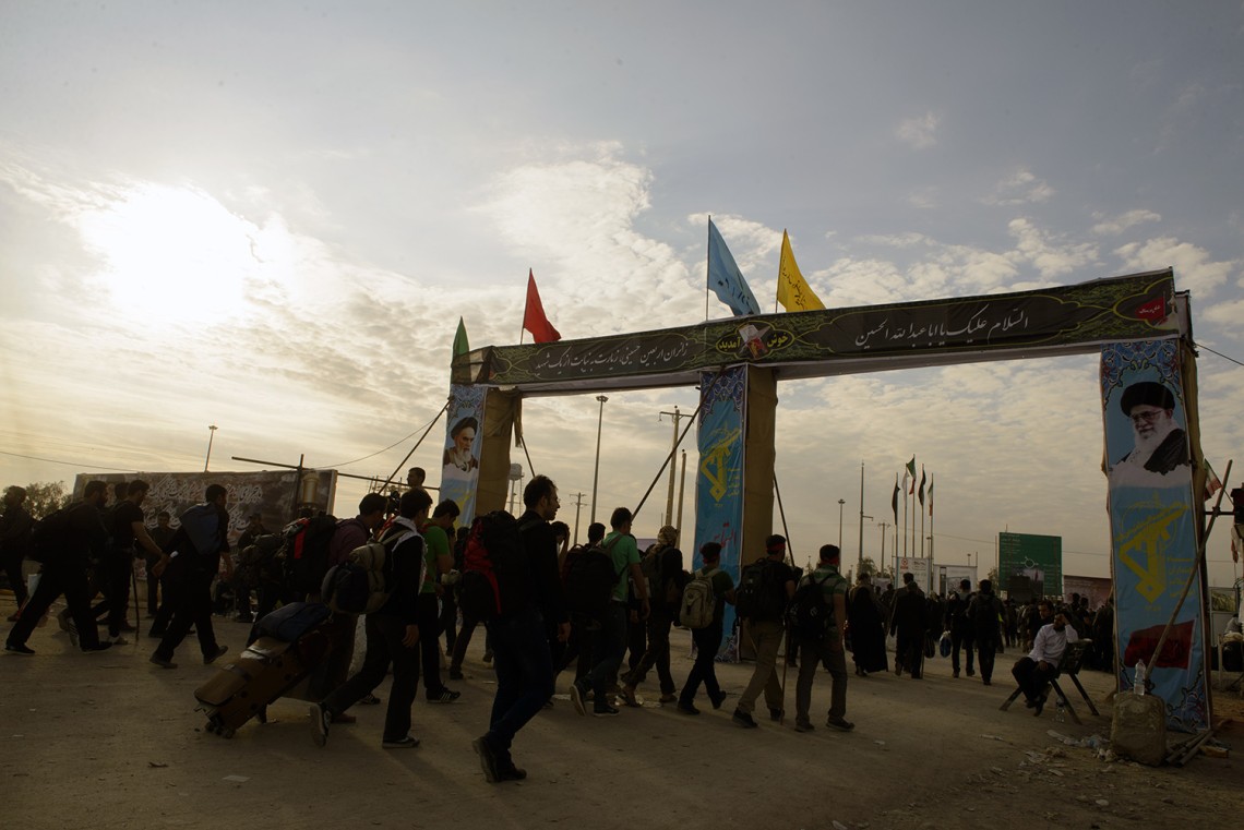 سوگواره چهارم-عکس 72-علی دهقان-پیاده روی اربعین از نجف تا کربلا