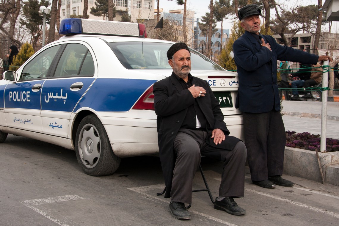 سوگواره سوم-عکس 13-محمود بازدار-جلسه هیأت فضای بیرونی