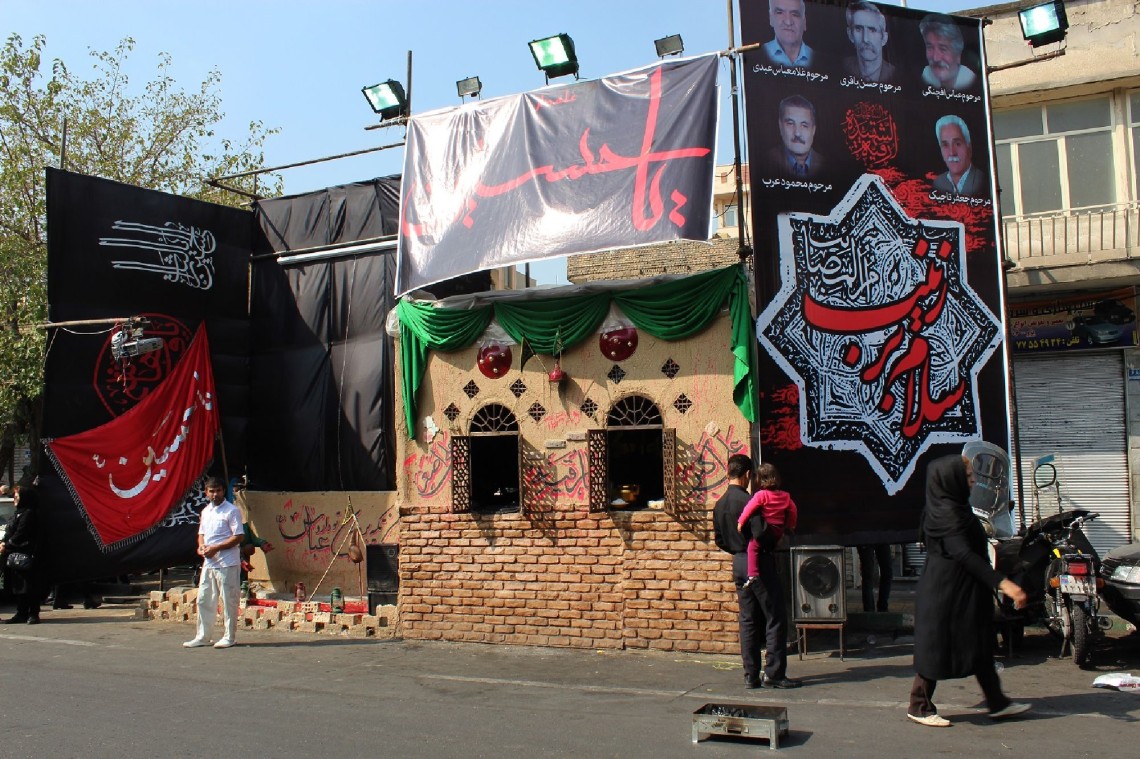 سوگواره چهارم-عکس 26-احمدرضا کریمی-جلسه هیأت فضای بیرونی