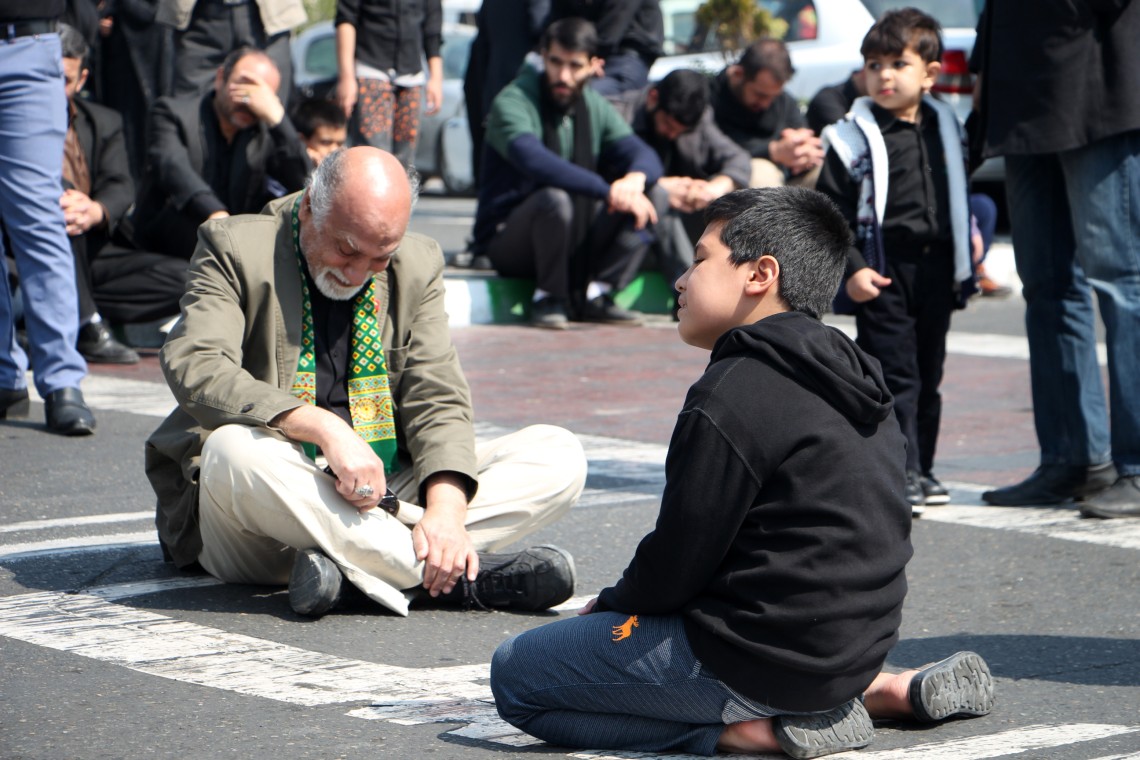 فراخوان ششمین سوگواره عاشورایی عکس هیأت-محمد باقری-بخش اصلی -جلسه هیأت