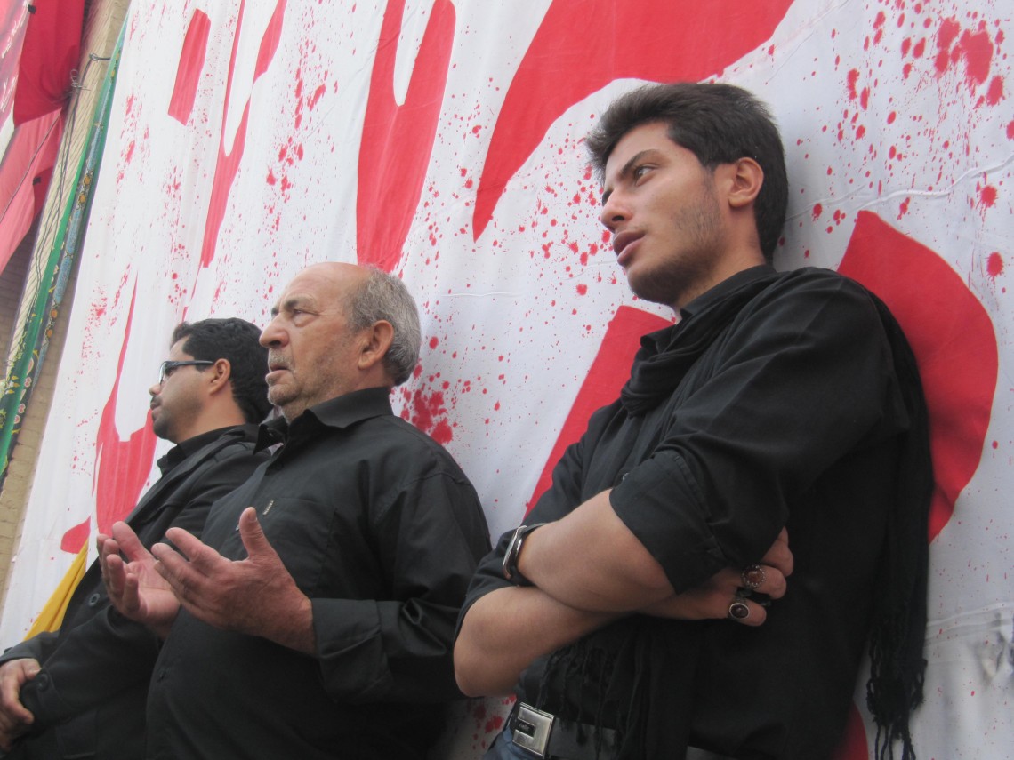 سوگواره سوم-عکس 7-وحید وادی السلامی-جلسه هیأت فضای بیرونی