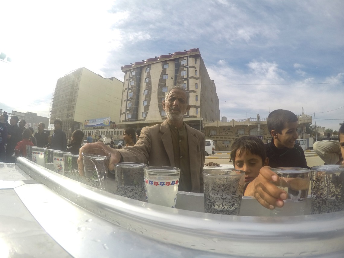 سوگواره چهارم-عکس 9-علی  حسن زاده-پیاده روی اربعین از نجف تا کربلا