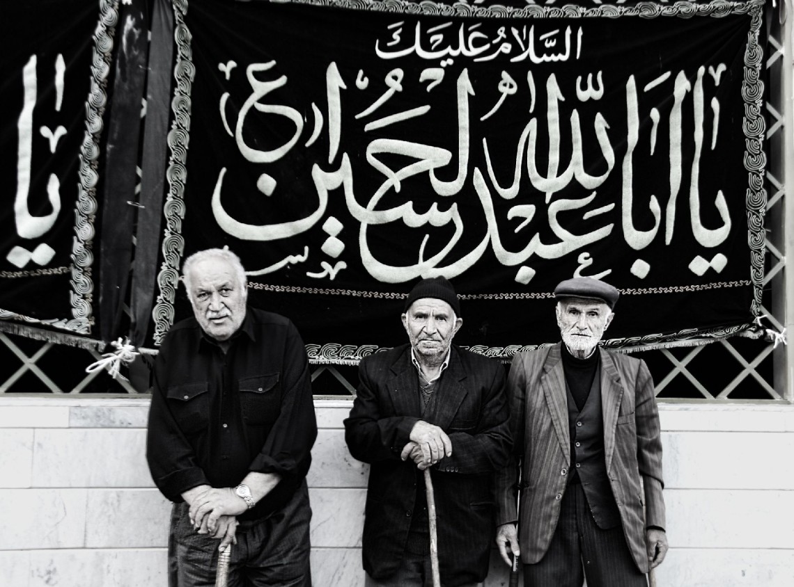 سوگواره چهارم-عکس 21-سمانه شیرازی-جلسه هیأت فضای بیرونی