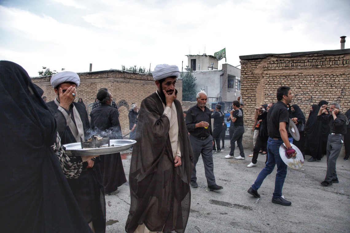 یازدهمین سوگواره عاشورایی عکس هیأت-مریم آل مومن دهکردی-بخش اصلی-روایت هیأت(مجموعه عکس)