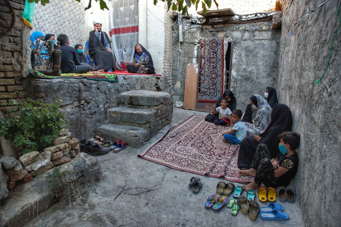 یازدهمین سوگواره عاشورایی عکس هیأت-مریم آل مومن دهکردی-بخش اصلی-روایت هیأت(مجموعه عکس)