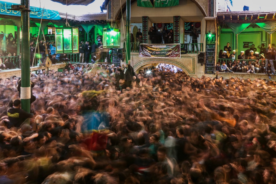 سوگواره سوم-عکس 15-رضا رضائیان-جلسه هیأت فضای داخلی