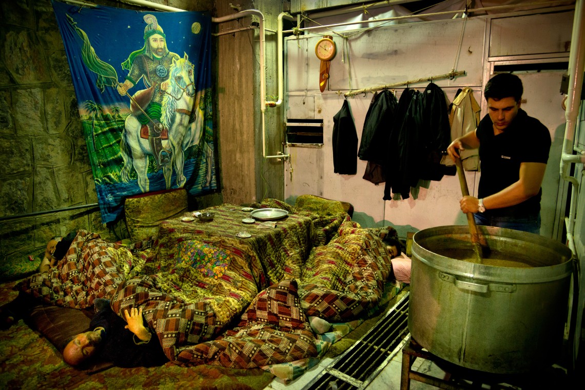 سوگواره اول-عکس 5-مهدی طاهری-جلسه هیأت