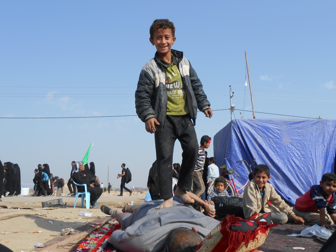 سوگواره سوم-عکس 1-رمضان بهرامی-پیاده روی اربعین از نجف تا کربلا