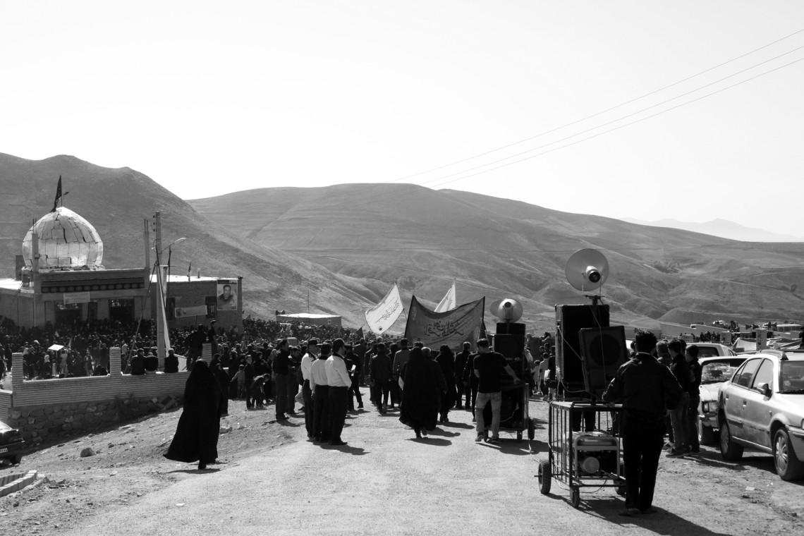 فراخوان ششمین سوگواره عاشورایی عکس هیأت-معصومه  فریبرزی-بخش اصلی -جلسه هیأت