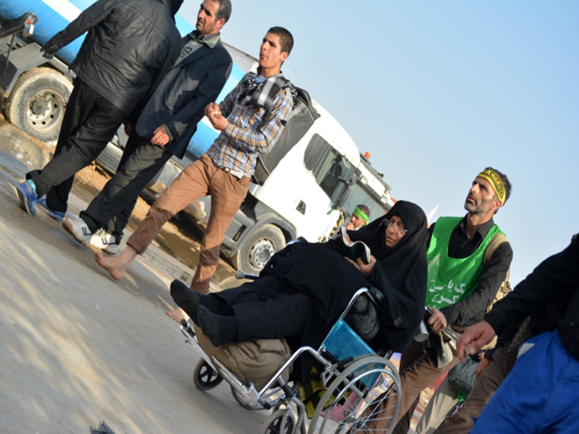 سوگواره سوم-عکس 11-مجید فریدونی-پیاده روی اربعین از نجف تا کربلا