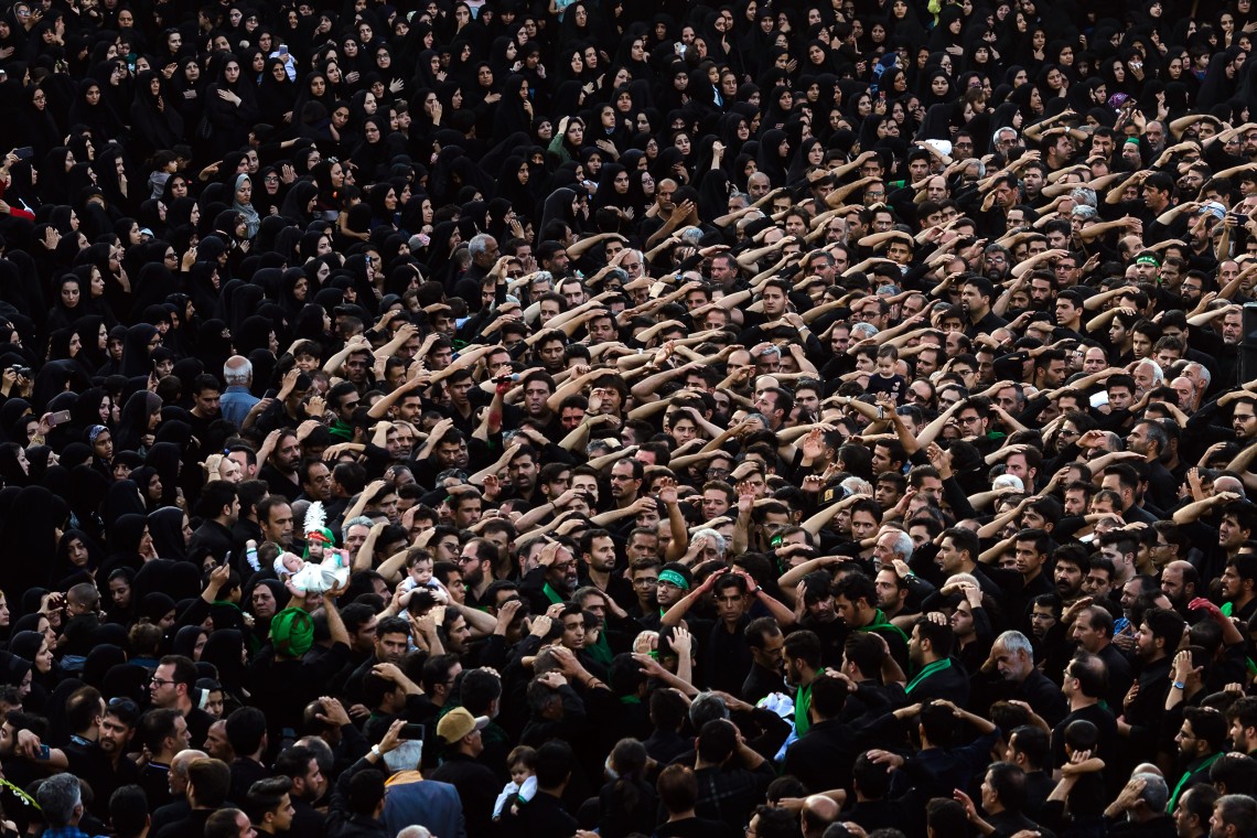 نهمین سوگواره عاشورایی عکس هیأت-داود ايزدپناه-مجالس احیای امر اهل‌البیت علیهم‌السلام