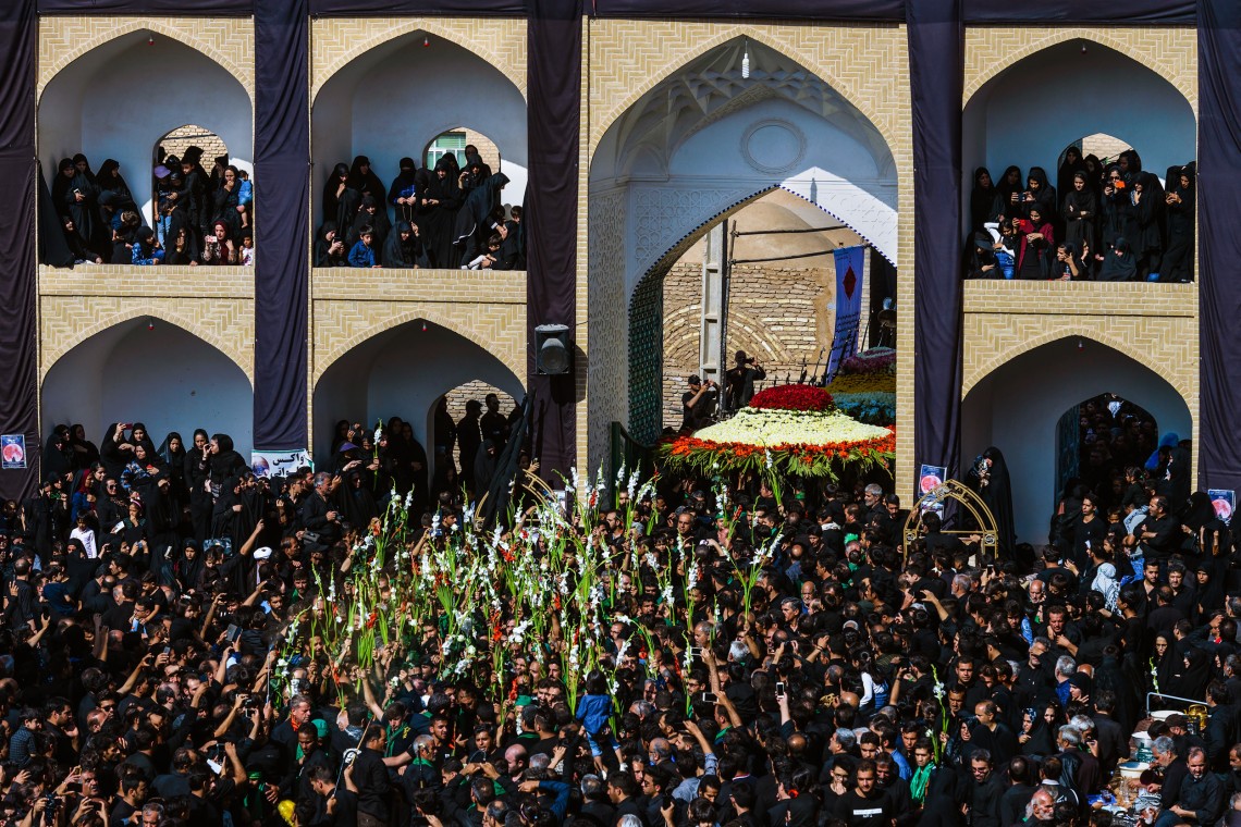 نهمین سوگواره عاشورایی عکس هیأت-داود ايزدپناه-مجالس احیای امر اهل‌البیت علیهم‌السلام