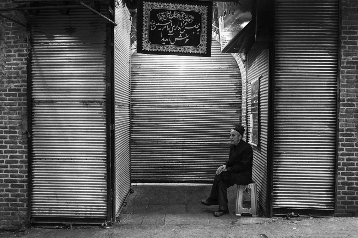 سوگواره چهارم-عکس 18-مهرداد ربیع لاله-جلسه هیأت فضای بیرونی