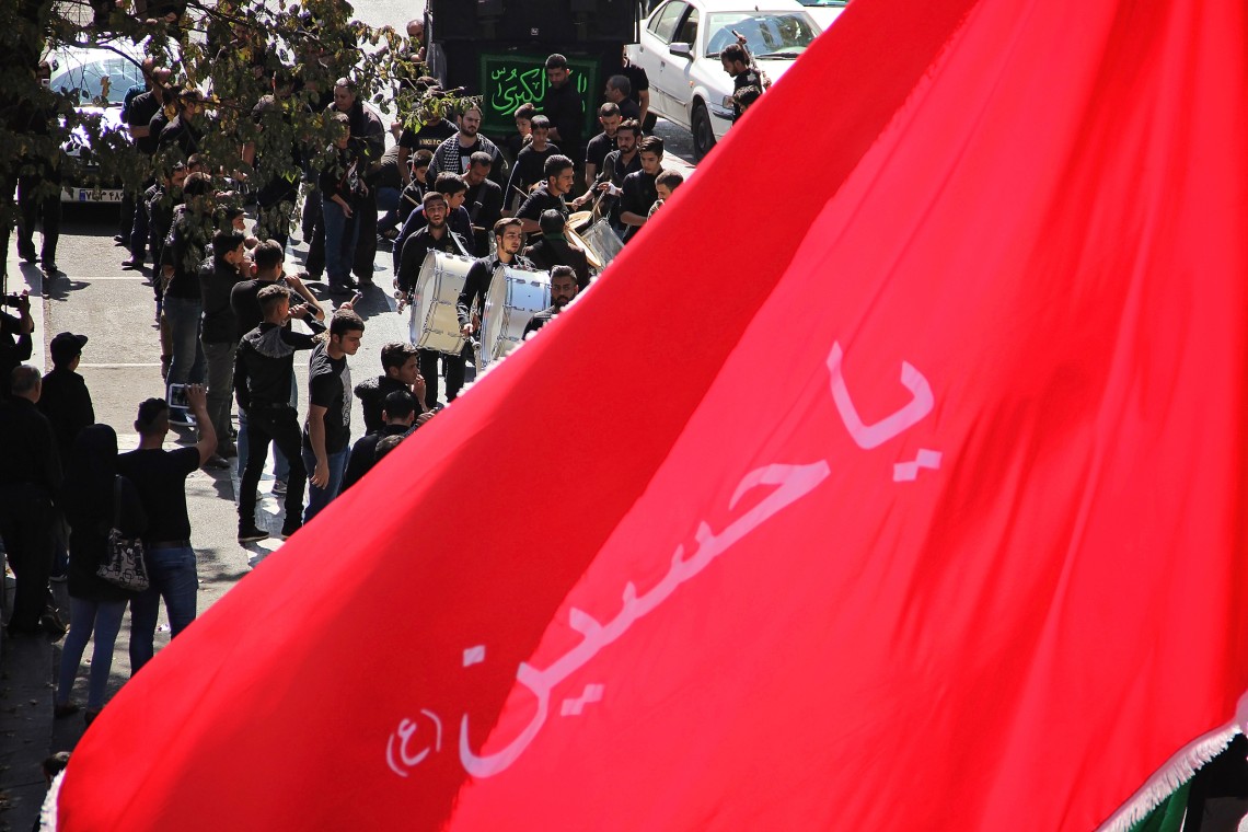 فراخوان ششمین سوگواره عاشورایی عکس هیأت-محمد عباس نژاد فرد-بخش اصلی -جلسه هیأت