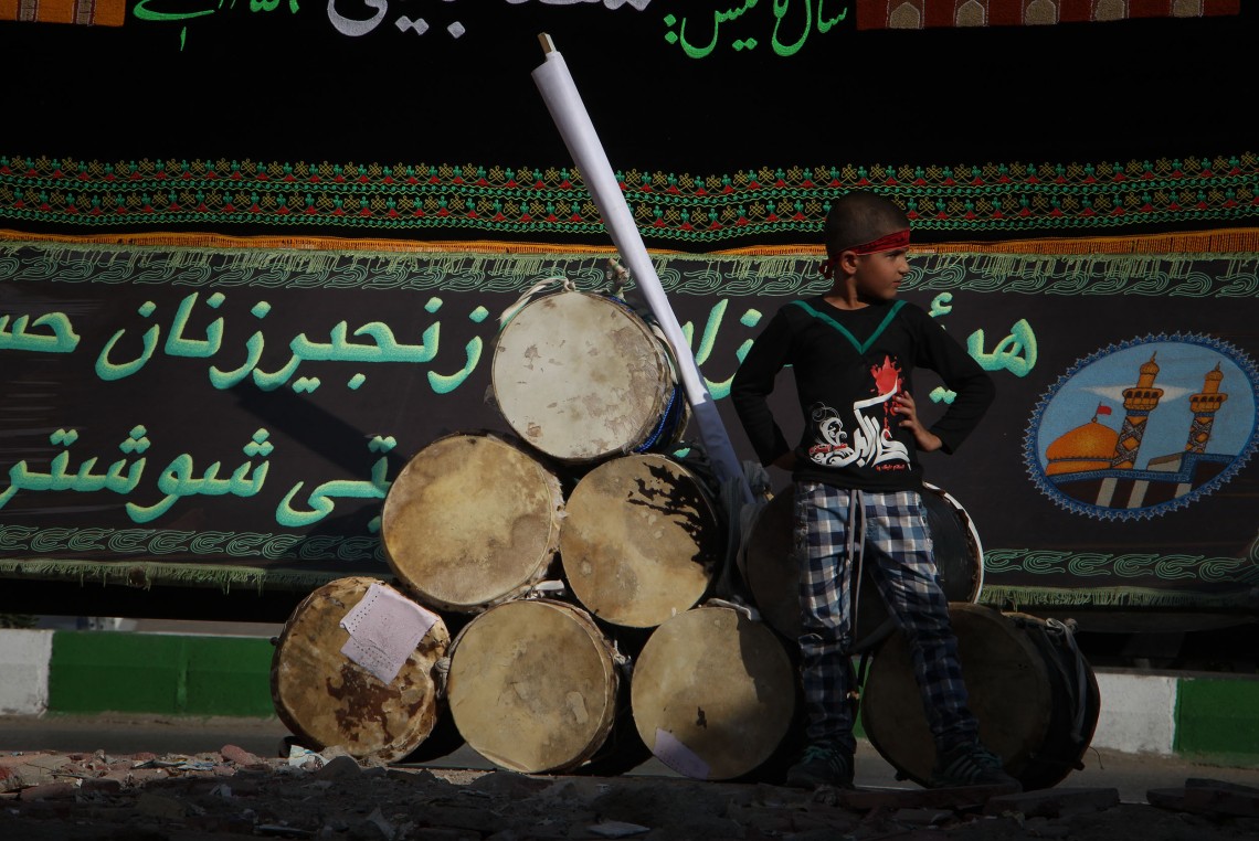 فراخوان ششمین سوگواره عاشورایی عکس هیأت-محمد  آهنگر-بخش اصلی -جلسه هیأت