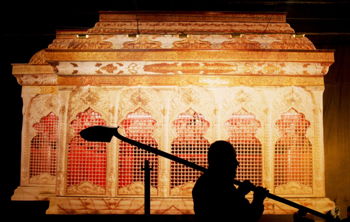 سوگواره سوم-عکس 12-محمد  آهنگر-جلسه هیأت فضای بیرونی