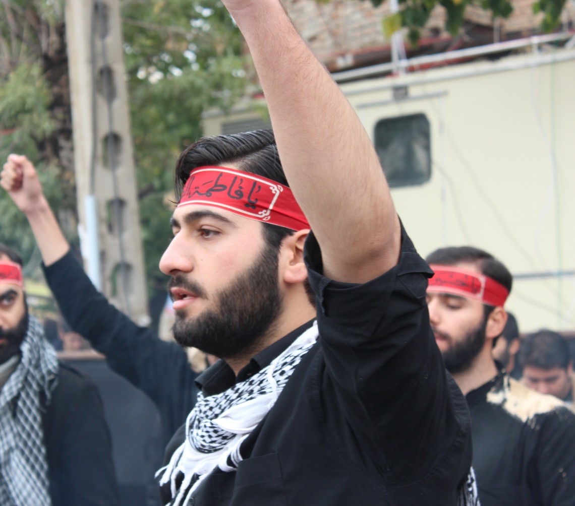 سوگواره سوم-عکس 18-محمدامین آبرومند-جلسه هیأت فضای بیرونی