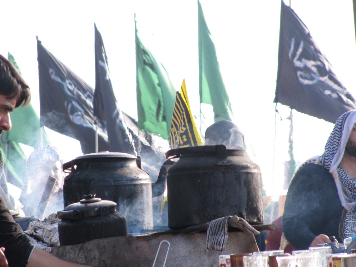 سوگواره سوم-عکس 7-محمدرضا زندشهری قمی-پیاده روی اربعین از نجف تا کربلا