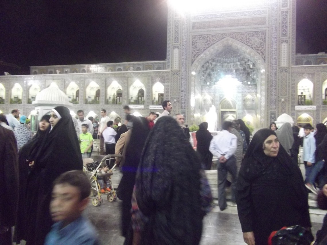 سوگواره سوم-عکس 16-چکامه معرفت زاده خامنه-جلسه هیأت فضای بیرونی