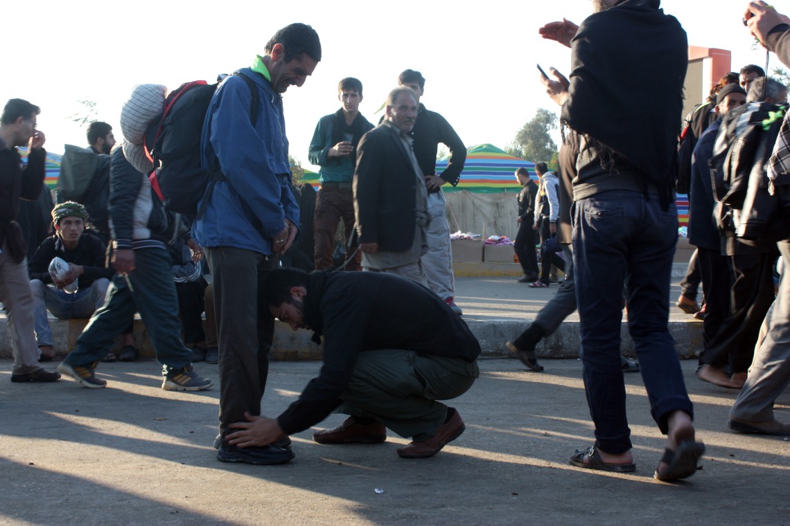 سوگواره سوم-عکس 2-محمد حسن زاده خطیر-پیاده روی اربعین از نجف تا کربلا