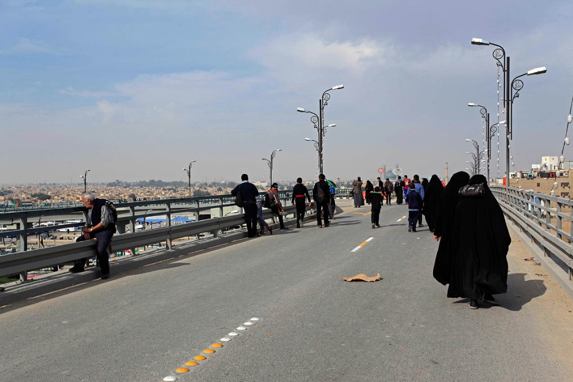 سوگواره سوم-عکس 59-مهدی تیرانی-پیاده روی اربعین از نجف تا کربلا