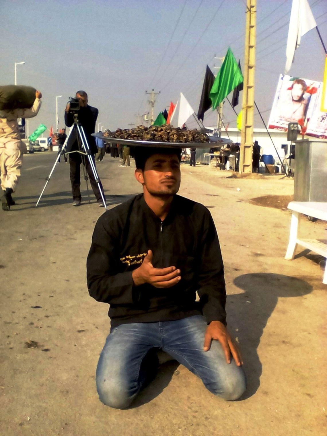 سوگواره چهارم-عکس 15-سعید دانشور-پیاده روی اربعین از نجف تا کربلا