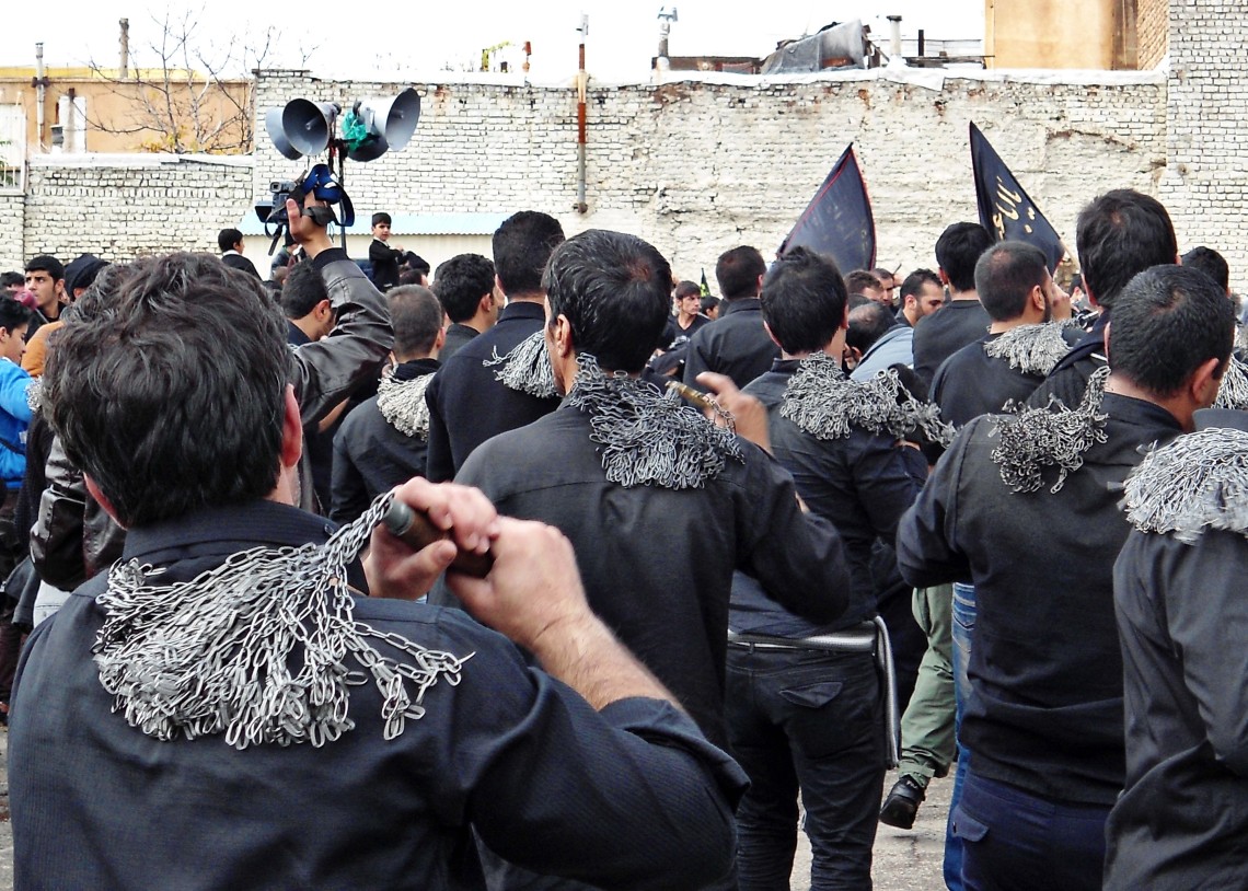 سوگواره دوم-عکس 2-علی محمدی-جلسه هیأت فضای داخلی