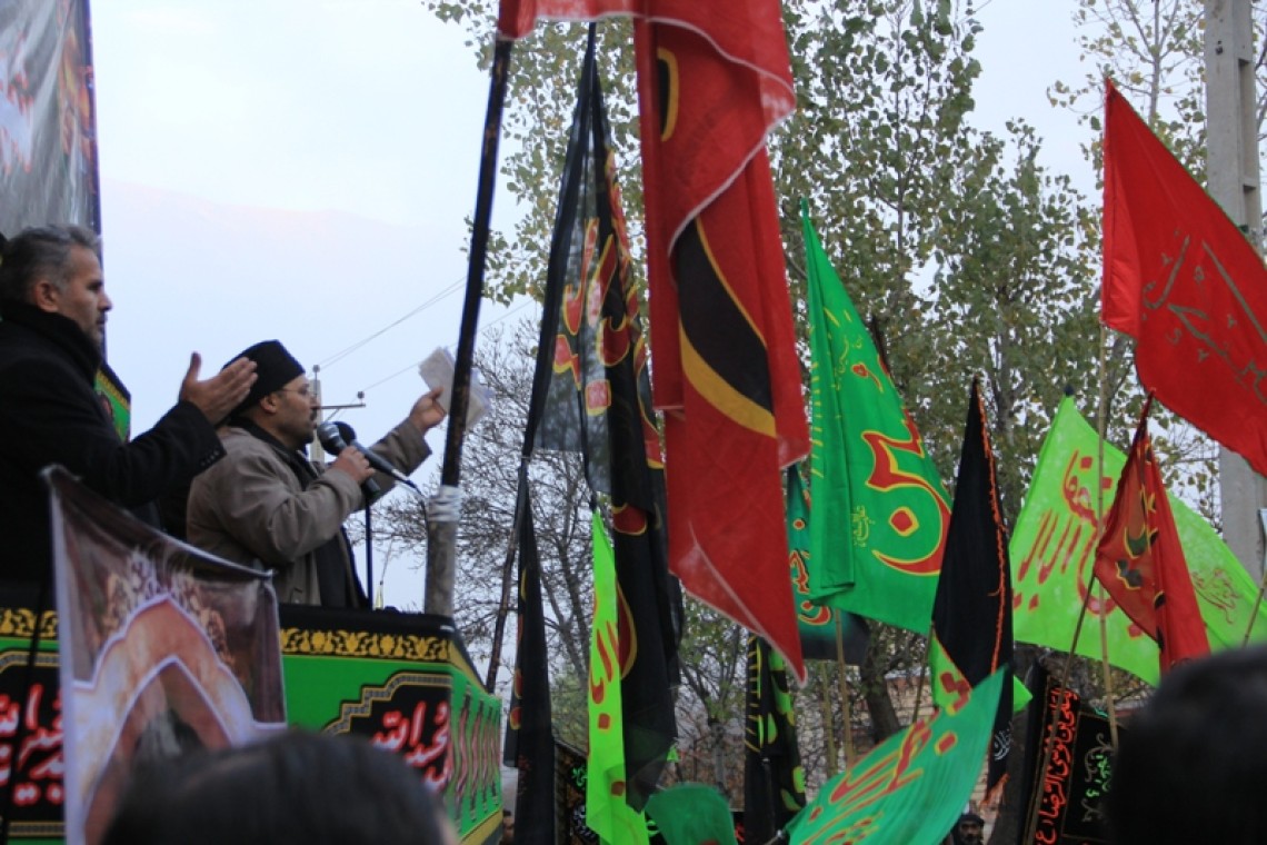 سوگواره دوم-عکس 8-پرویز انصاری-جلسه هیأت فضای داخلی