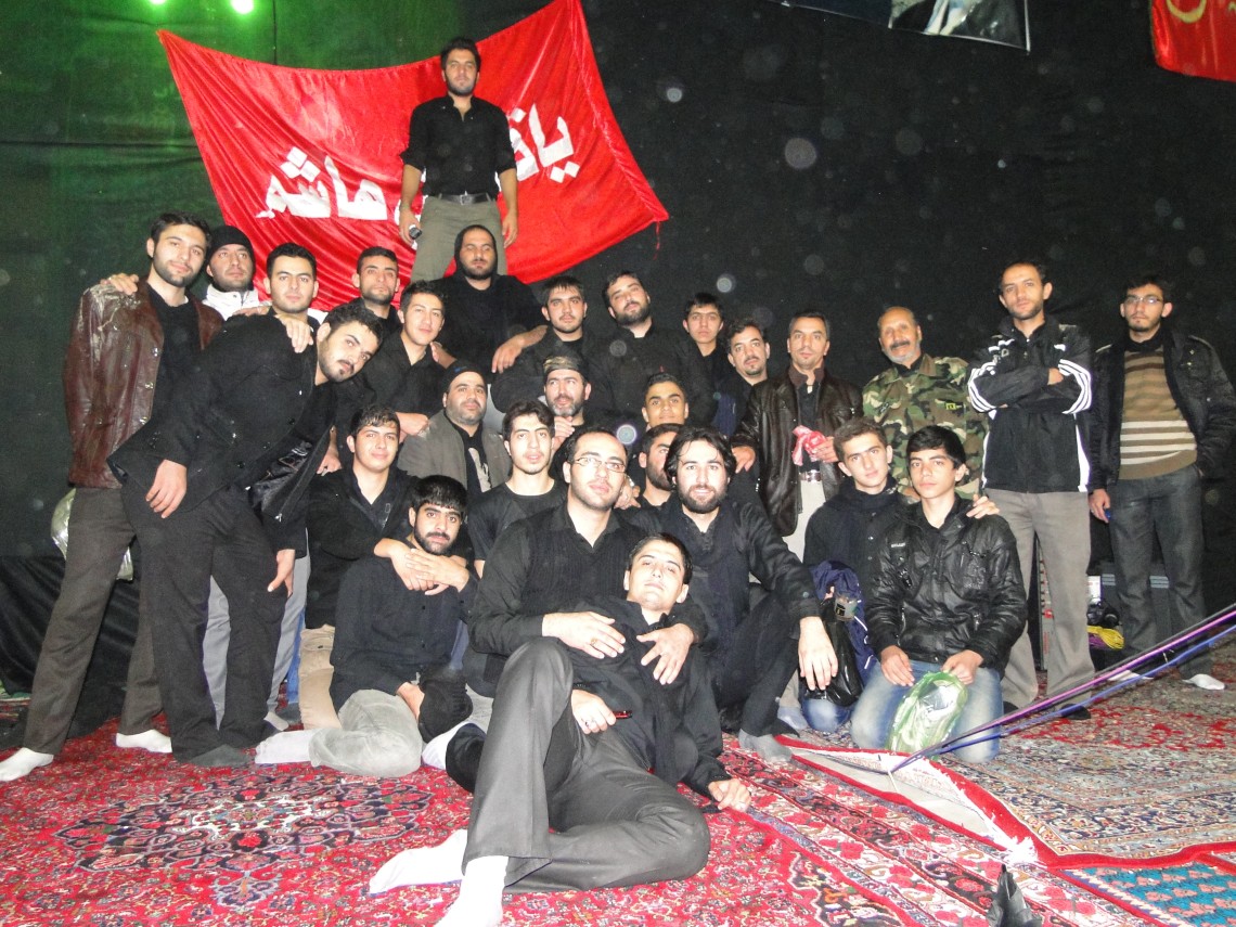 سوگواره دوم-عکس 3-حسین رضاپناه-جلسه هیأت یادبود