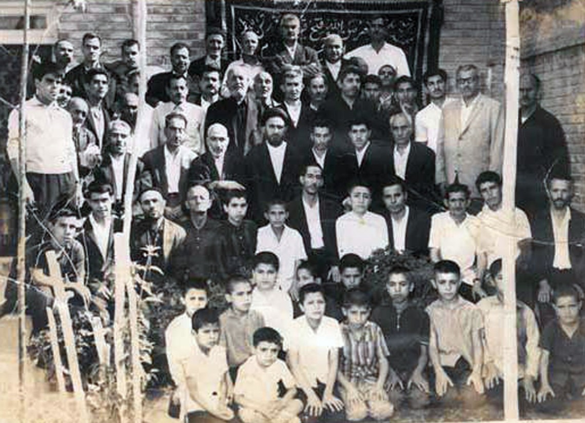 سوگواره چهارم-عکس 13-سید محمد جواد  ذریه زهرا- جلسه هیأت قدیمی کهن