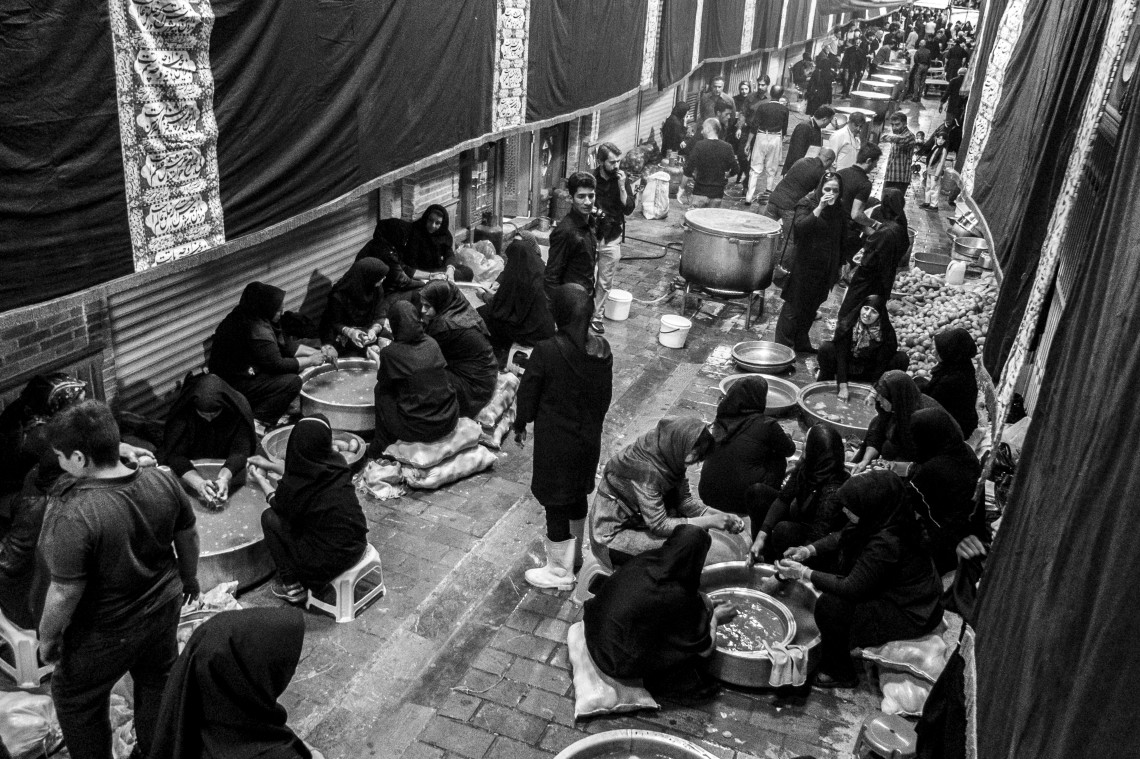 فراخوان ششمین سوگواره عاشورایی عکس هیأت-یوسف قاسمی-بخش اصلی -جلسه هیأت