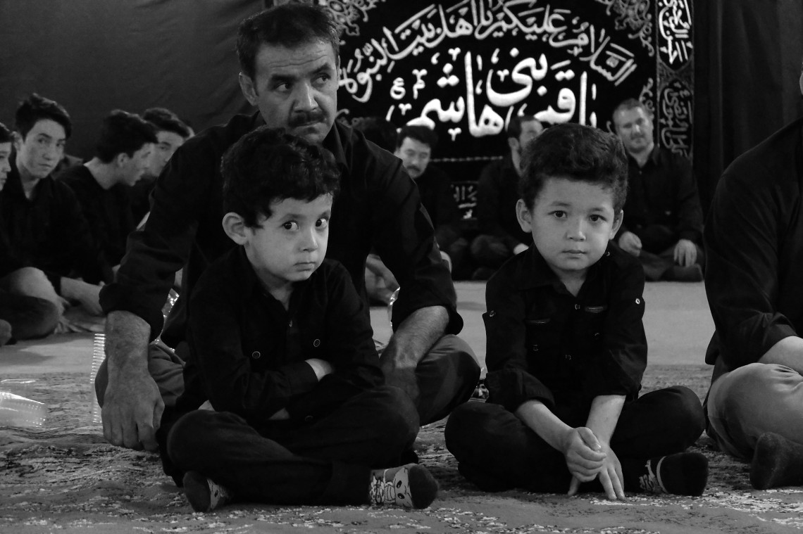 سوگواره پنجم-عکس 14-یوسف قاسمی-جلسه هیأت فضای بیرونی