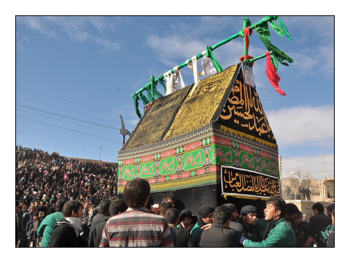 سوگواره اول-عکس 2-عصمت یادگاریان-جلسه هیأت