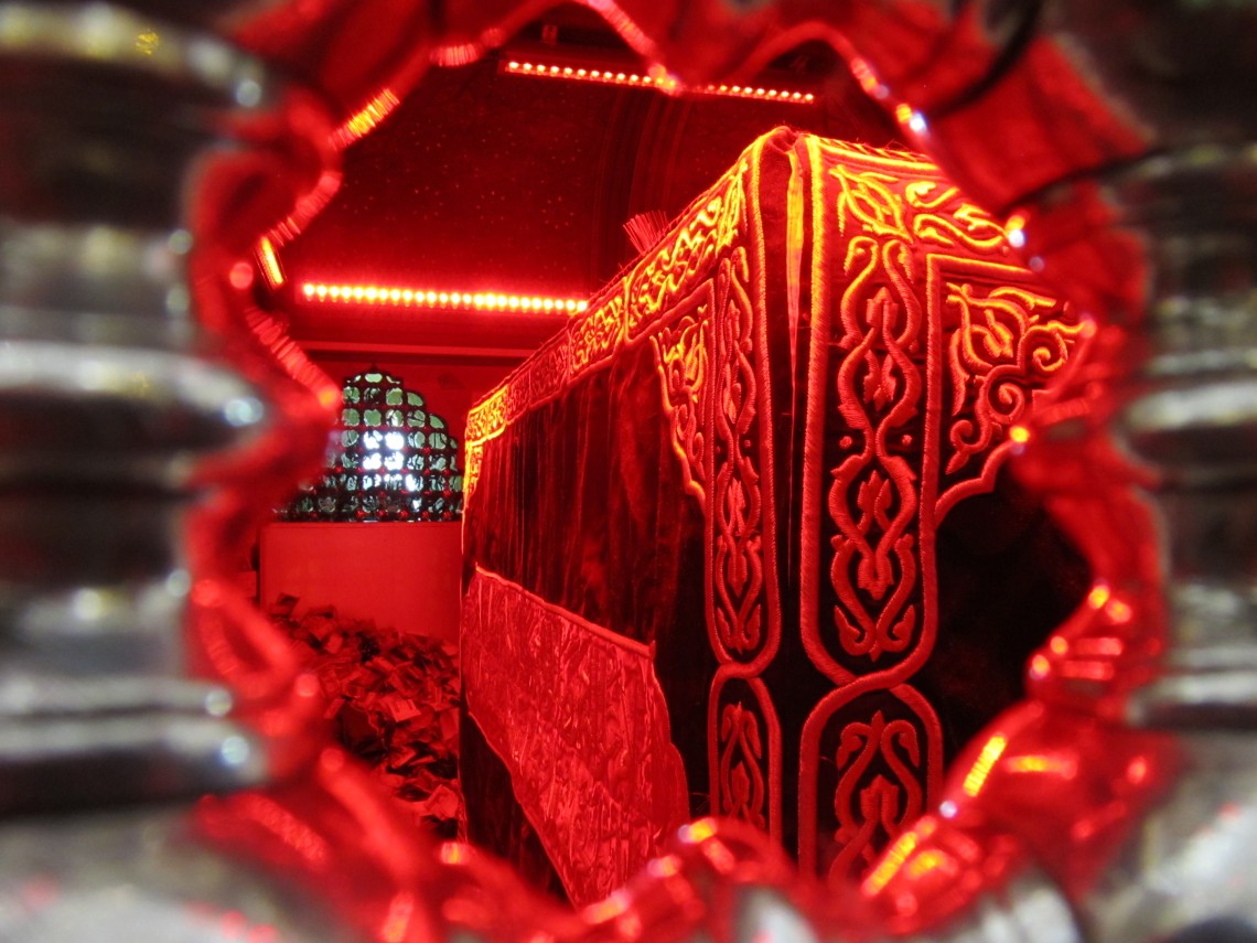 فراخوان ششمین سوگواره عاشورایی عکس هیأت-حسين  غيوري-بخش اصلی -جلسه هیأت