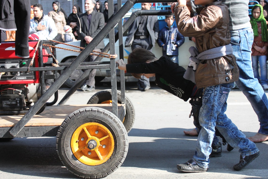 سوگواره سوم-عکس 2-عاطفه اقتصادی-آیین های عزاداری