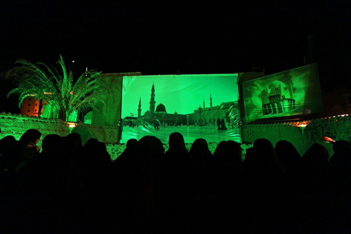 سوگواره سوم-عکس 27-حجت الله  عطایی -جلسه هیأت فضای داخلی