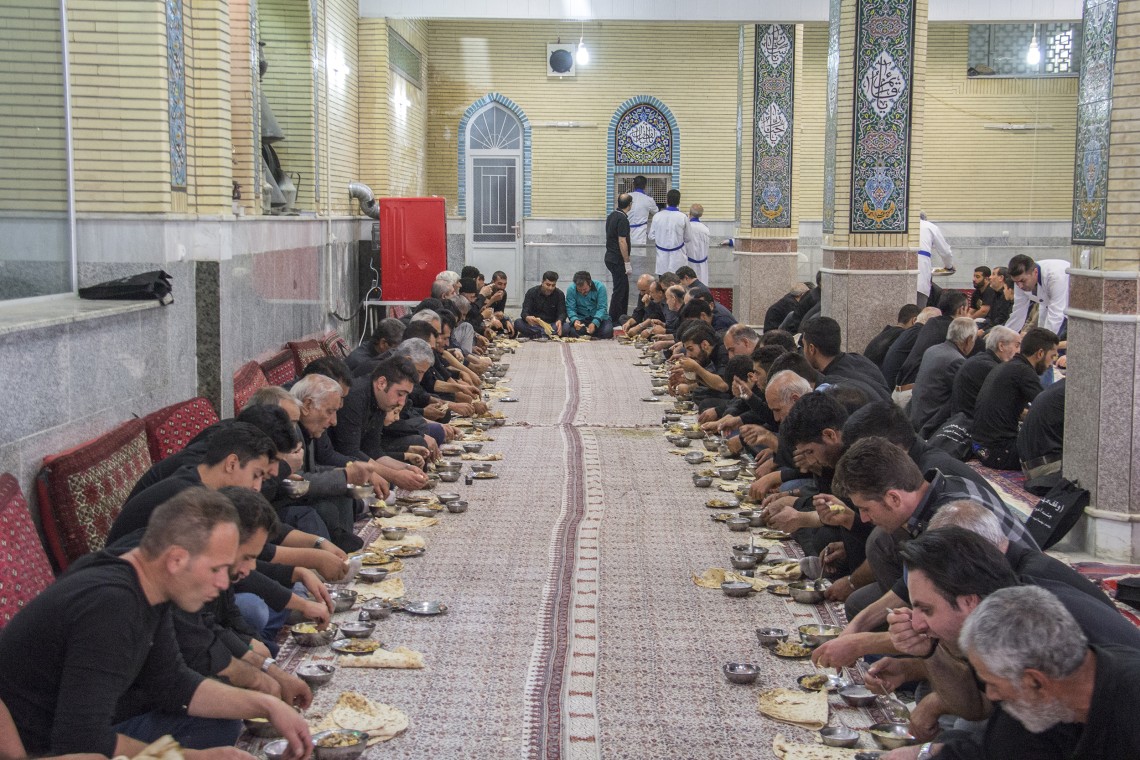 فراخوان ششمین سوگواره عاشورایی عکس هیأت-علی معصومی-بخش اصلی -جلسه هیأت