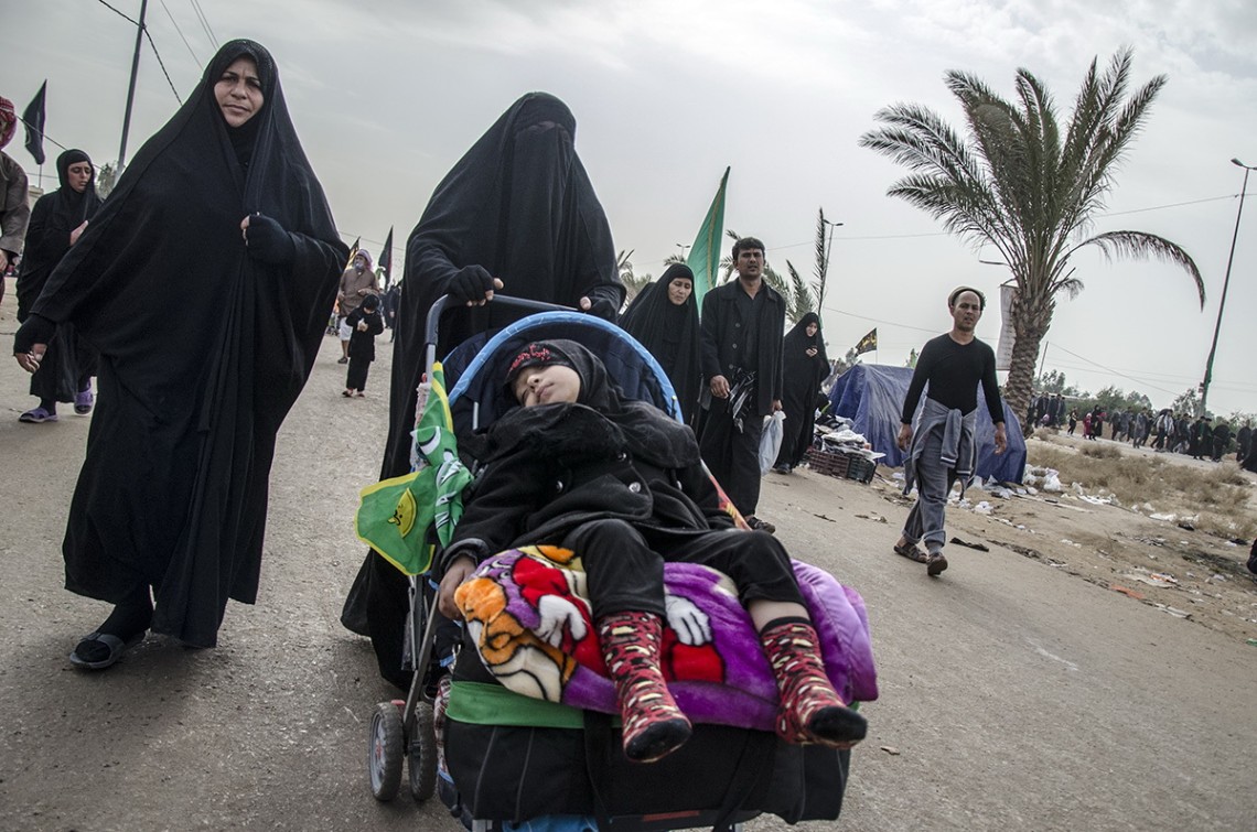 سوگواره سوم-عکس 49-محمدامین غفاری-پیاده روی اربعین از نجف تا کربلا